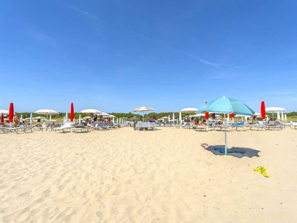 Immagine servizio: "A short walk from the sea"